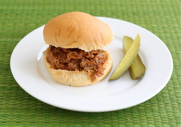 pulled-pork-sandwich-recipe how to make pulled pork in slow cooker