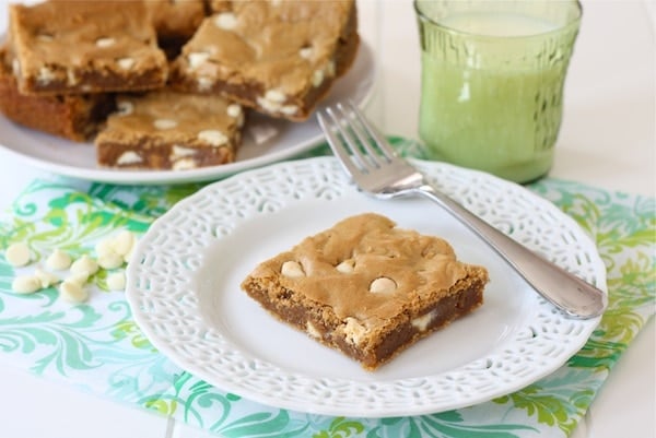 biscoff-white-chocolate-blondies1