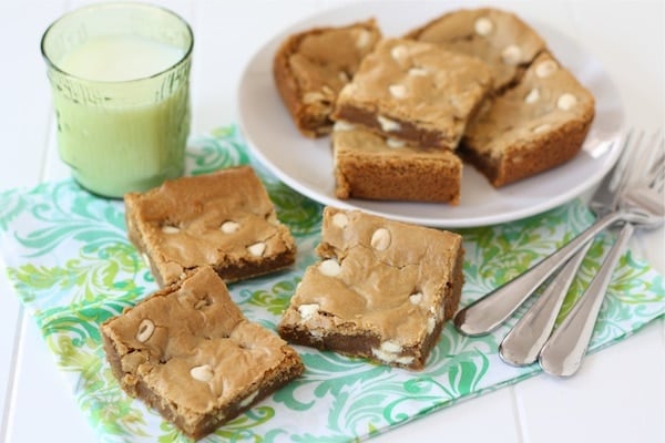 biscoff-white-chocolate-blondies3