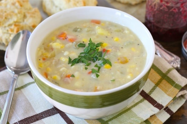 sweet-corn-chowder1 corn chowder soup served in bowl