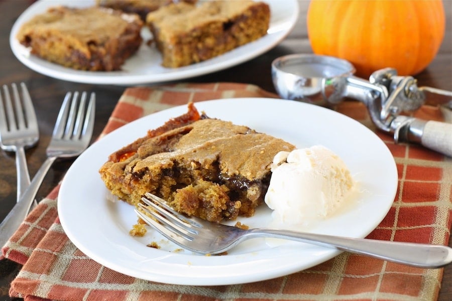 TKBlog-Ooey-Gooey-Caramel-Pumpkin-Blondies16