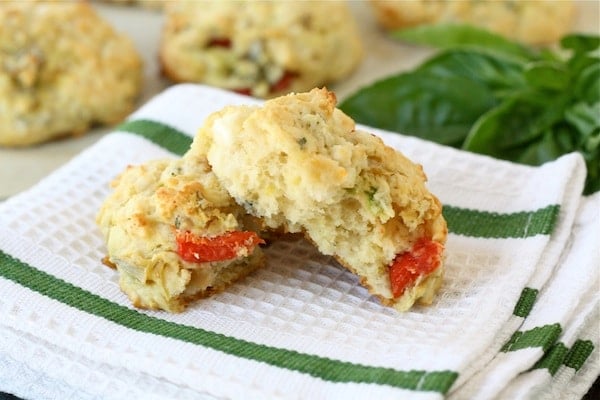 artichoke-pepper-feta-biscuits1