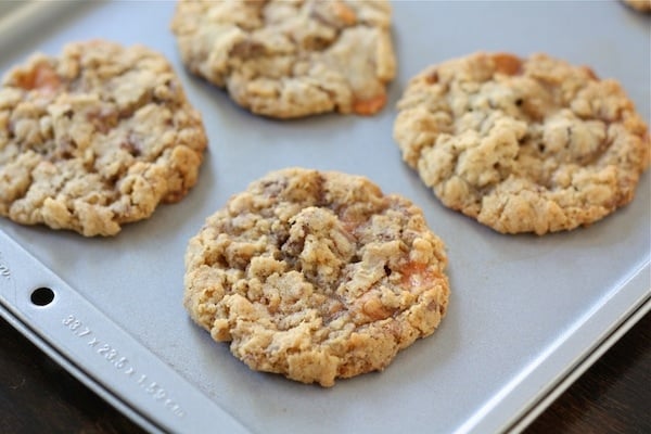 Crispy-Butterfinger-Cookies1