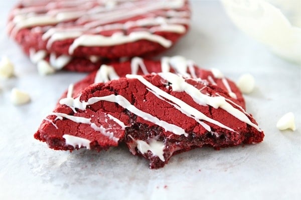 red-velvet-cheesecake-cookies