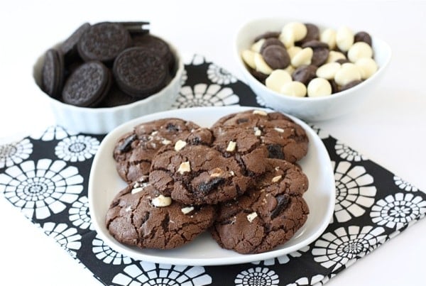 triple-chocolate-Oreo-chunk-cookies7