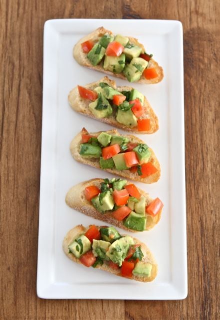 guacaomole-bruschetta2
