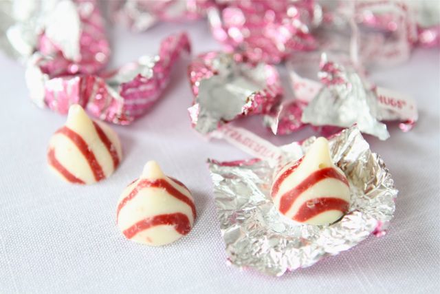 raspberry-Hug-chocolate-cookies