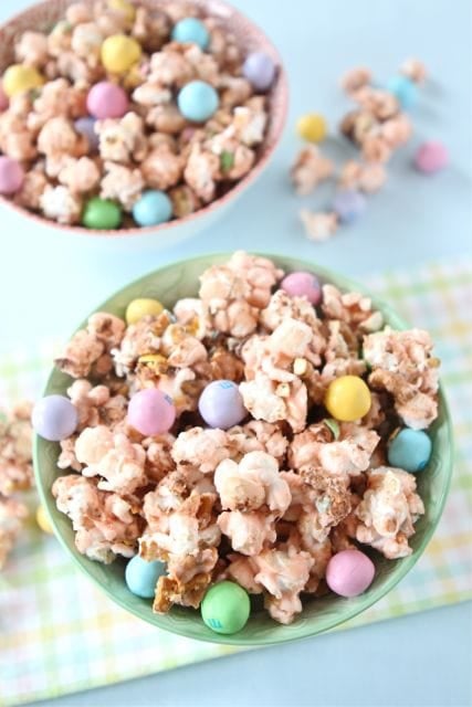 Salted Caramel Easter Popcorn on www.twopeasandtheirpod.com