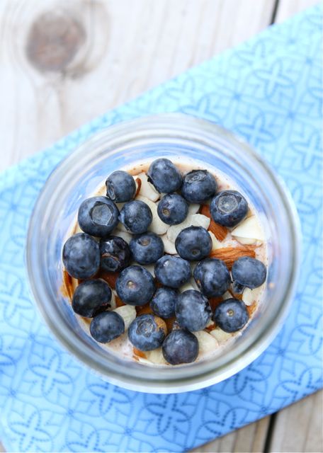 Overnight Blueberry Almond Oats Recipe on twopeasandtheirpod.com Love this easy and healthy breakfast! Make the night before! Overnight Blueberry Almond Oats Recipe
