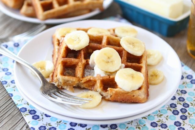 Brown Butter Banana Waffles | Two Peas and Their Pod (www.twopeasandtheirpod.com)
