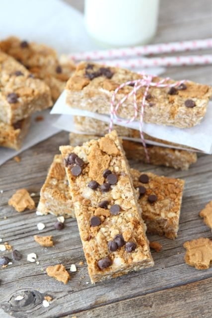 No-Bake Biscoff Granola Bars from www.twopeasandtheirpod.com #recipe