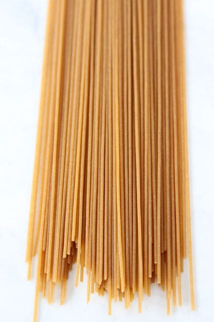 Whole Wheat Spaghetti with Sun Dried Tomatoes & Spinach | Two Peas and Their Pod | www.twopeasandtheirpod.com