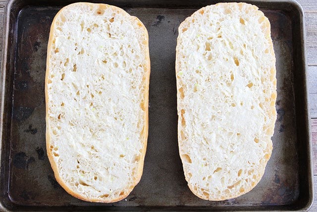 Caprese Garlic Bread Recipe from www.twopeasandtheirpod.com Caprese-Garlic-Bread-3