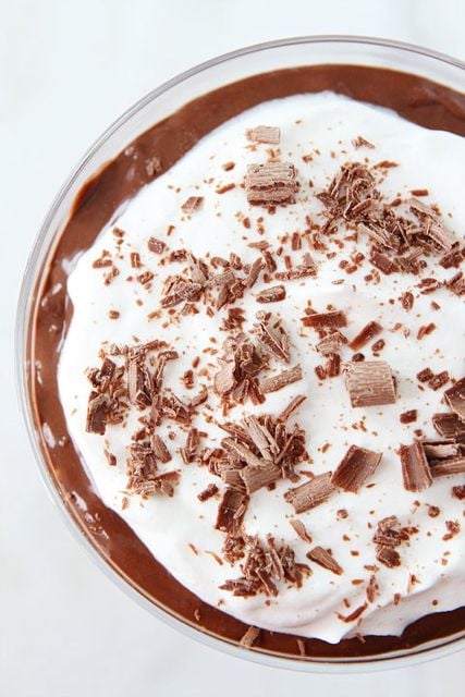 Easy Chocolate Mousse-recipe on www.twopeasandtheirpod.com Too easy not to make! Chocolate Mousse Recipe Anyone can make