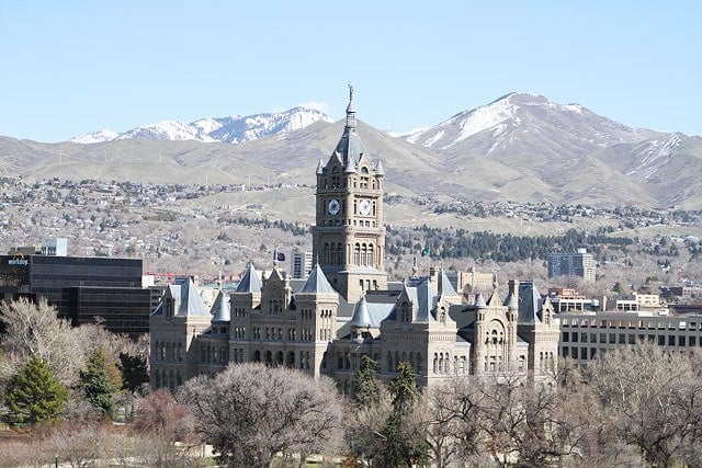Salt Lake City, Utah on www.twopeasandtheirpod.com Grand-America-Hotel-15
