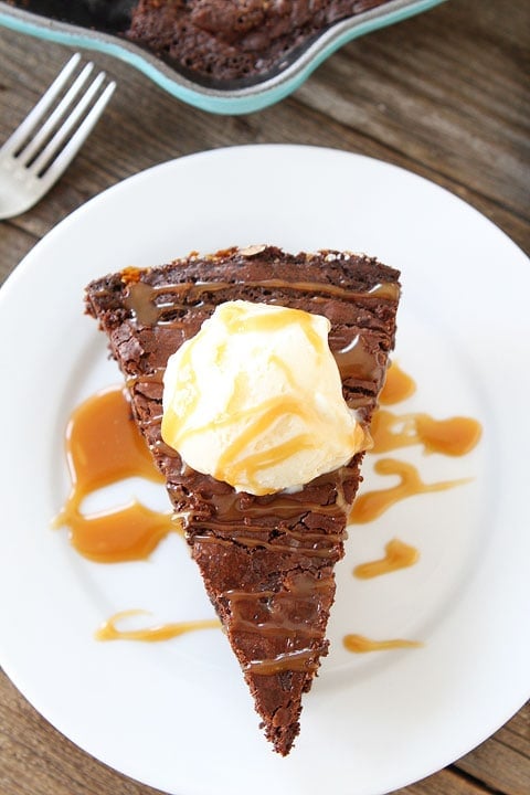 Salted Caramel Skillet Brownies on twopeasandtheirpod.com These brownies are the perfect dessert! Salted-Caramel-Skillet-Brownies-7