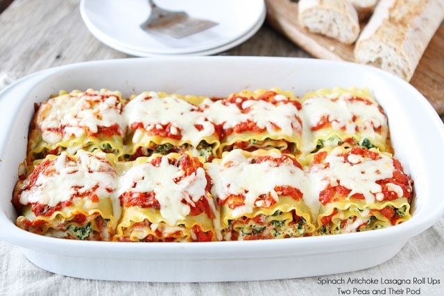 Easy Spinach Artichoke Lasagna Roll Ups Recipe on twopeasandtheirpod.com Baked Spinach Artichoke Lasagna Roll Ups