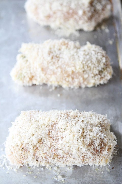 Mozzarella Pesto Stuffed Chicken Breasts on twopeasandtheirpod.com Love this easy baked chicken recipe! Panko-crusted stuffed chicken breast recipe