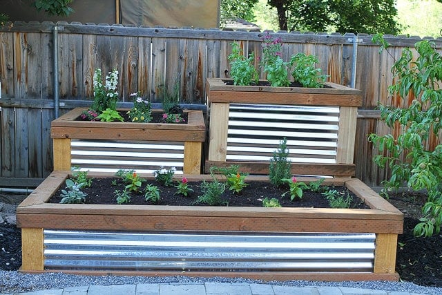 Raised Garden Beds on twopeasandtheirpod.com Raised Garden Beds on twopeasandtheirpod.com