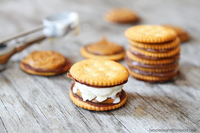 Ritz Cracker Chocolate Peanut Butter Ice Cream Sandwiches on twopeasandtheirpod.com Kids and adults love this easy recipe! Ritz Cracker Chocolate Peanut Butter Ice Cream Sandwiches on twopeasandtheirpod.com Kids and adults love this easy recipe!