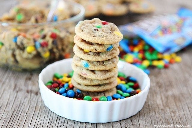 Mini M&M'S Cookies on twopeasandtheirpod.com Love these bite size cookies! Mini M&M'S Cookies on twopeasandtheirpod.com Love these bite size cookies!
