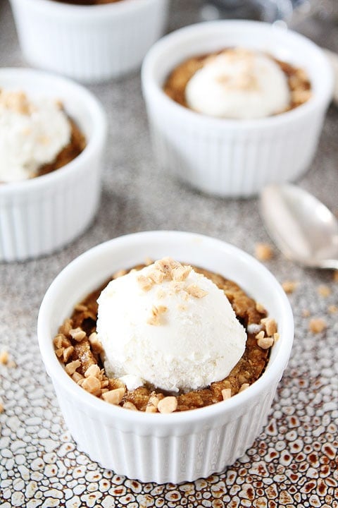 Deep Dish Biscoff Oatmeal Toffee Cookies on twopeasandtheirpod.com Top with ice cream for an extra special treat! Deep Dish Biscoff Oatmeal Toffee Cookies on twopeasandtheirpod.com Top with ice cream for an extra special treat!