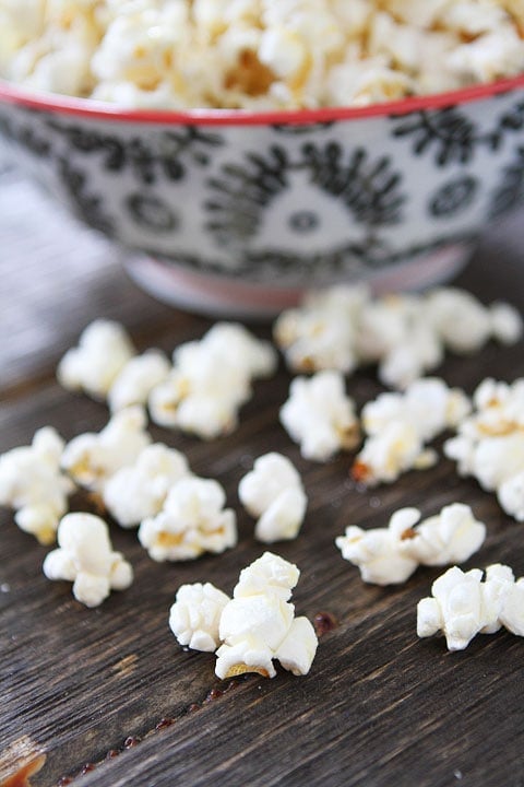 Easy Kettle Corn Recipe on twopeasandtheirpod.com The BEST kettle corn recipe and it's so easy to make! how to make kettle corn at home
