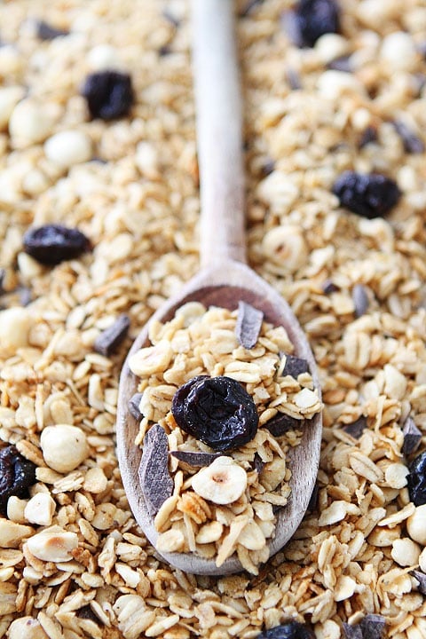 Hazelnut Granola with Dried Cherries and Dark Chocolate Recipe on twopeasandtheirpod.com Hazelnut Granola with Dried Cherries and Dark Chocolate Recipe on twopeasandtheirpod.com Love this simple granola recipe!