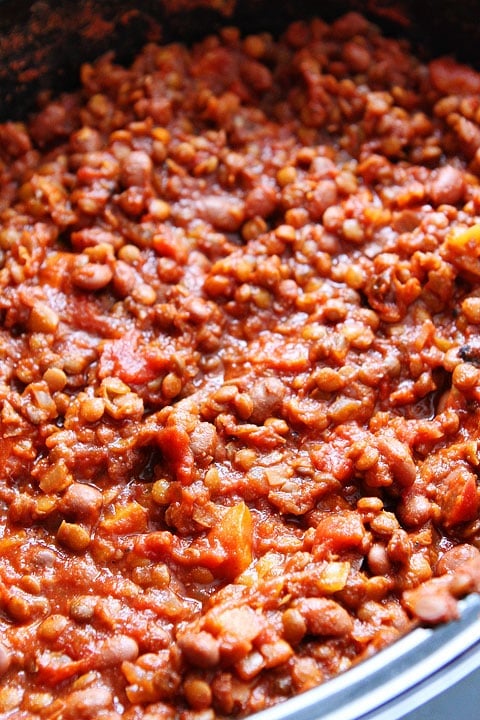 Slow Cooker Lentil Chili Recipe Slow Cooker Lentil Chili Recipe on twopeasandtheirpod.com Love this easy chili recipe!