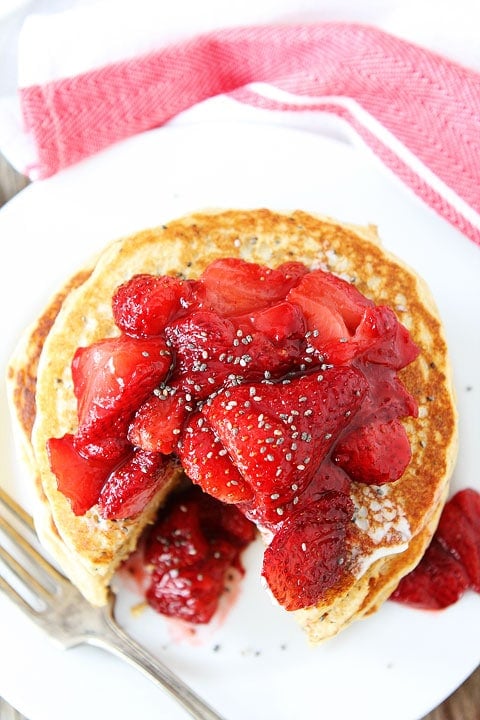 Lemon Chia Seed Pancakes with Roasted Strawberries Recipe on twopeasandtheirpod.com Lemon Chia Seed Pancakes with Roasted Strawberries Recipe on twopeasandtheirpod.com LOVE these pancakes!