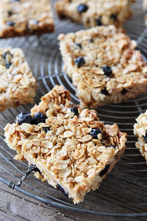 Homemade Granola Bar Recipe Blueberry Coconut Granola Bars Recipe on twopeasandtheirpod.com A great healthy snack!