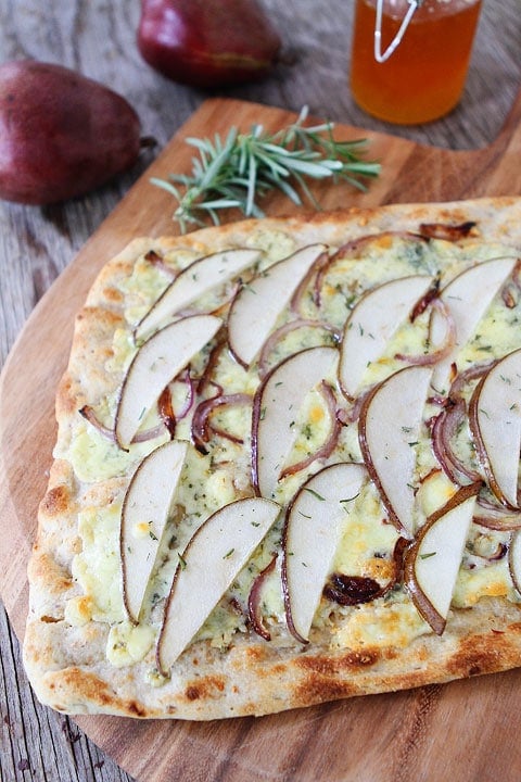 Pear and Blue Cheese Flatbread Recipe Pear and Blue Cheese Flatbread Recipe on twopeasandtheirpod.com. #appetizer #vegetarian