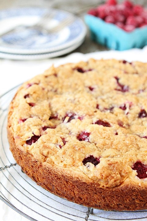 Raspberry Coconut Cake with Coconut Streusel Recipe Raspberry Coconut Cake with Coconut Streusel Recipe on twopeasandtheirpod.com This simple cake is great for breakfast or dessert! #cake