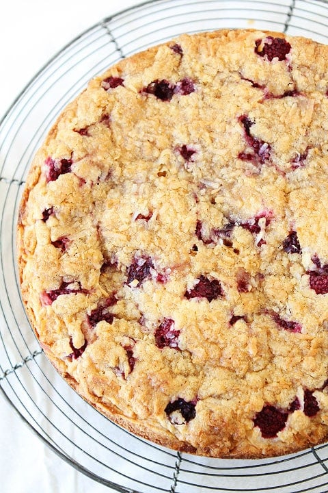 Raspberry Coconut Cake with Coconut Streusel Recipe Raspberry Coconut Cake with Coconut Streusel Recipe on twopeasandtheirpod.com Coconut lovers will go crazy for this cake! #cake