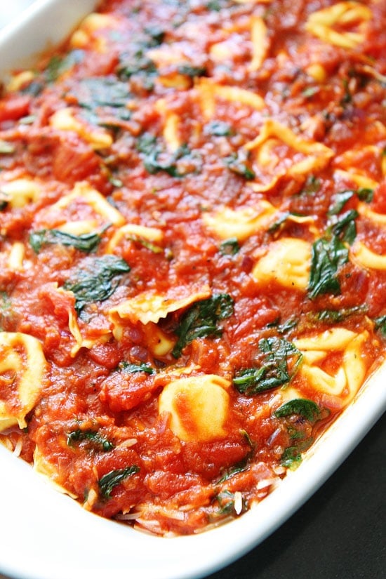 Easy Cheesy Baked Tortellini Recipe on twopeasandtheirpod.com Easy Cheesy Baked Tortellini Recipe on twopeasandtheirpod.com