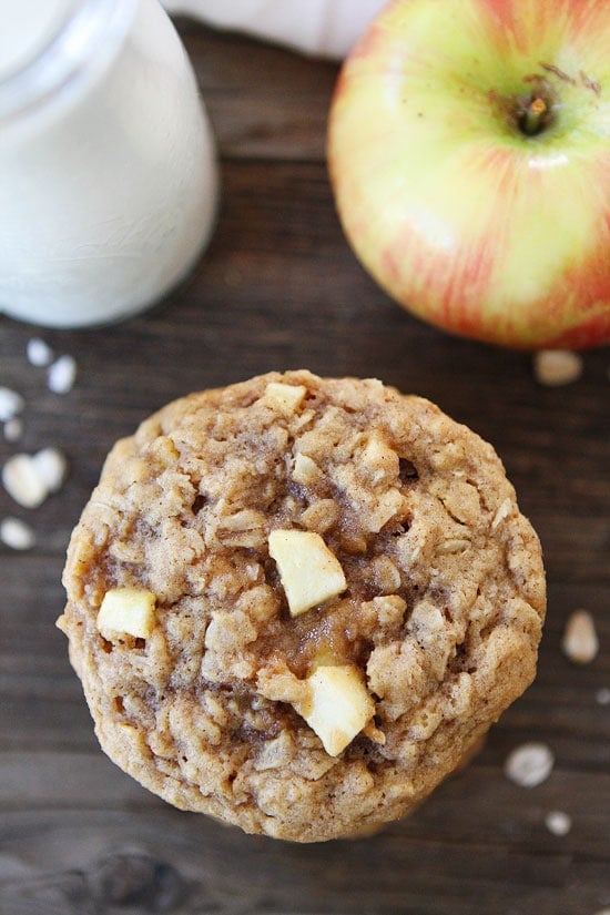 Peanut Butter Apple Oatmeal Cookies Recipe on twopeasandtheirpod.com If you like apples and peanut butter, you will LOVE these cookies! Peanut Butter Apple Oatmeal Cookies Recipe on twopeasandtheirpod.com