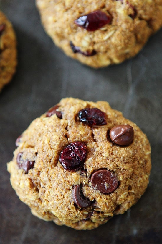 Vegan Pumpkin Breakfast Cookie Recipe on twopeasandtheirpod.com Healthy cookies that are great for breakfast, snack time, or dessert! #cookies #pumpkin Vegan Pumpkin Breakfast Cookies Recipe
