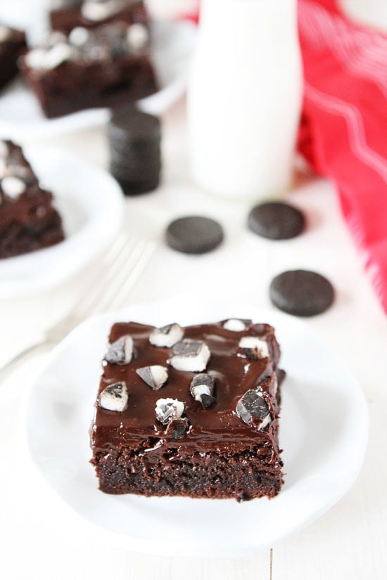Peppermint Pattie Brownies Recipe on twopeasandtheirpod.com These chocolate mint brownies are divine! Peppermint Pattie Brownies Recipe on twopeasandtheirpod.com