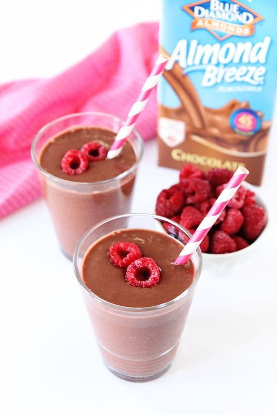 Chocolate Raspberry Smoothie Recipe on twopeasandtheirpod.com Craving chocolate? Make this easy smoothie! It will cure your chocolate craving! Chocolate Raspberry Smoothie Recipe on twopeasandtheirpod.com