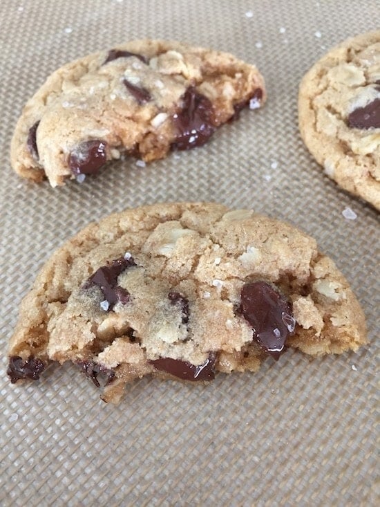 Whole Wheat Oatmeal Chocolate Chip Cookies on twopeasandtheirpod.com You will never know these cookies are healthy because they are AMAZING! Whole Wheat Oatmeal Chocolate Chip Cookies