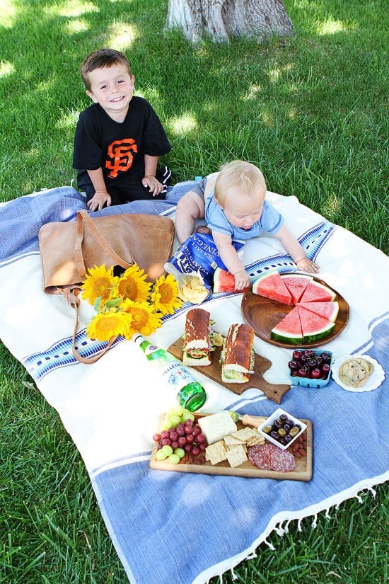 Summer Picnic Recipes and Tips on twopeasandtheirpod.com Love these picnic tips and recipes! Summer Picnic Recipes and Tips