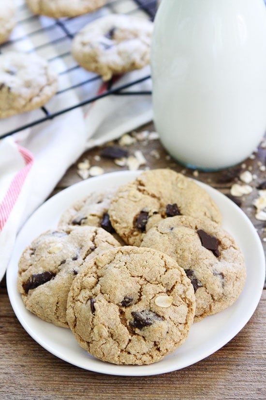 Chocolate Chunk Oat Cookie Recipe on twopeasandtheirpod.com Made with three kinds of oats and chocolate chunks! Perfect with a glass of milk! Chocolate Chunk Oat Cookie Recipe