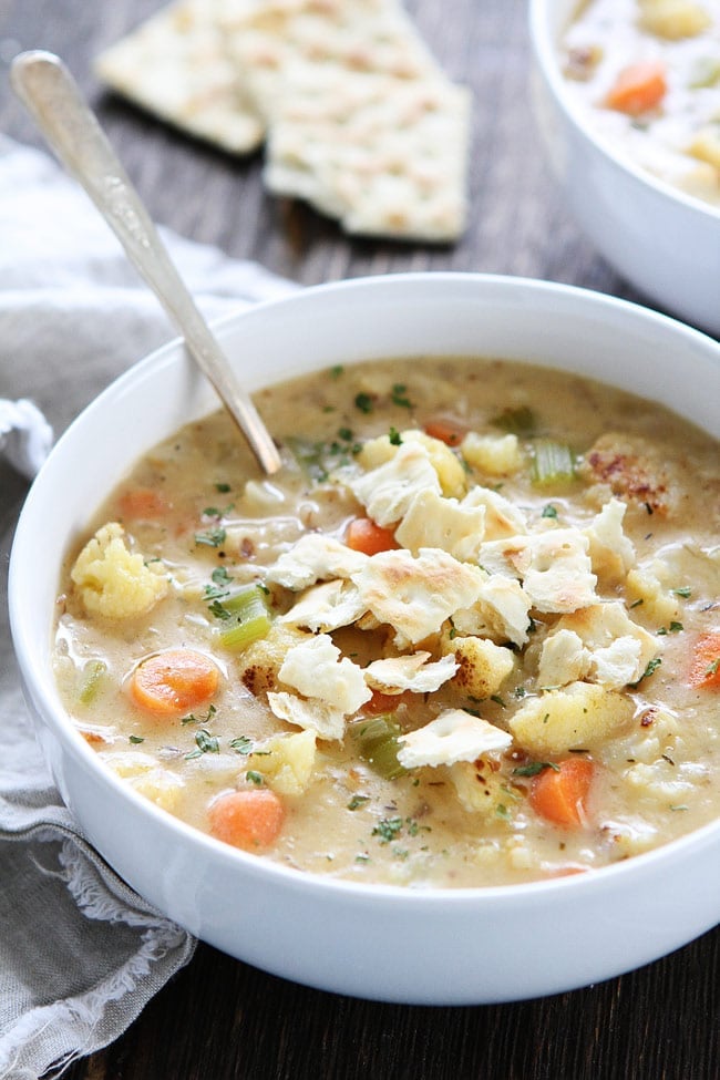 Creamy Roasted Cauliflower Chowder Recipe on twopeasandtheirpod.com This healthy and comforting chowder is easy to make and perfect for a cold day! Creamy Roasted Cauliflower Chowder Recipe