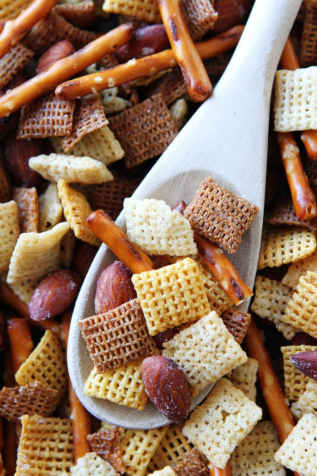 Salt 'n Vinegar Snack Mix Recipe on twopeasandtheirpod.com This easy snack mix is great for parties, game day, or any day! Make it today! Salt 'n Vinegar Snack Mix Recipe