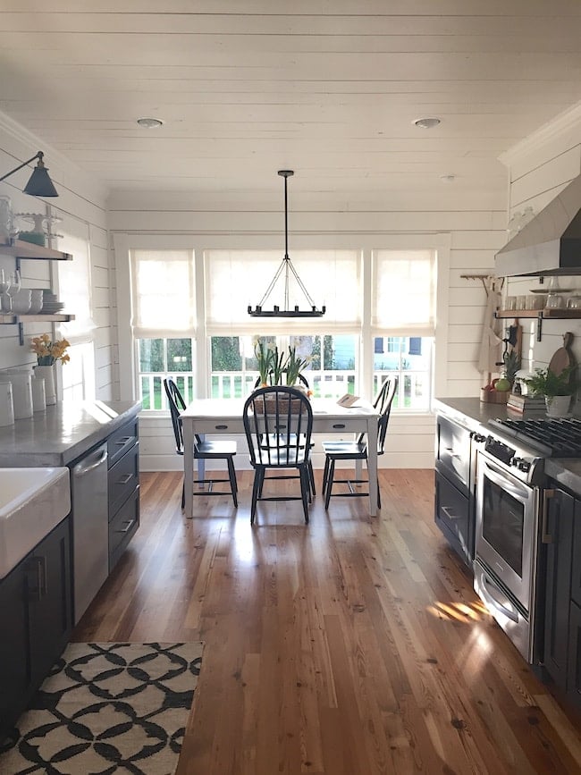 Fixer Upper's Magnolia House! Get a full tour on twopeasandtheirpod.com. The entire house is amazing! Fixer Upper's Magnolia House