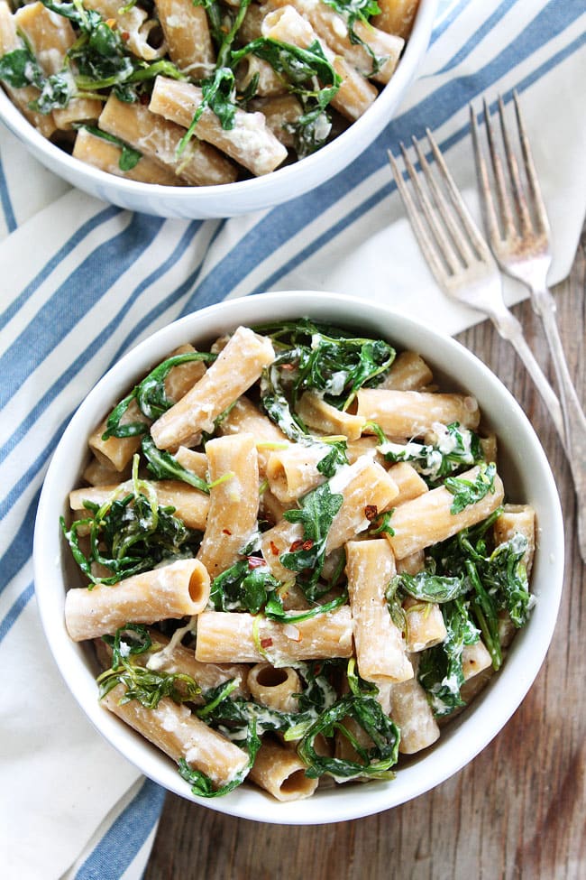 Lemon Arugula Pasta with Burrata Recipe on twopeasandtheirpod.com You only need 7 ingredients and 30 minutes to make this quick and easy pasta with lemon, arugula, and burrata cheese. A great weeknight meal! Lemon Arugula Pasta with Burrata Recipe