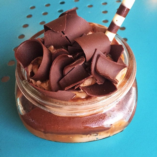 A list of the BEST places to eat in Maui, Hawaii on twopeasandtheirpod.com Family Vacation in Maui