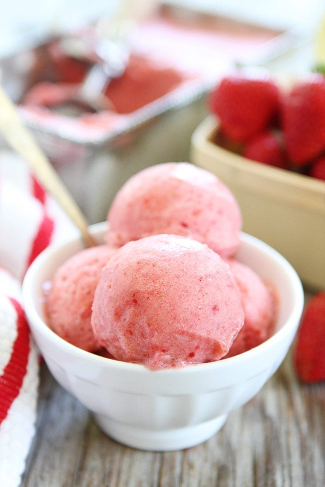 2-Ingredient Strawberry Banana Ice Cream Recipe on twopeasandtheirpod.com You only need two ingredients to make this healthy ice cream. It is dairy free, vegan, gluten free, and SO good! 2-Ingredient Strawberry Banana Ice Cream Recipe