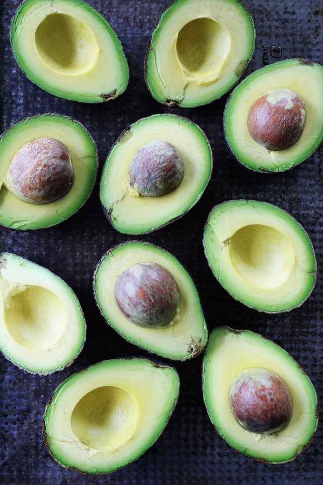 Grilled Corn Guacamole Recipe on twopeasandtheirpod.com You will love this easy guacamole with grilled sweet corn. Grilled Corn Guacamole Recipe on twopeasandtheirpod.com