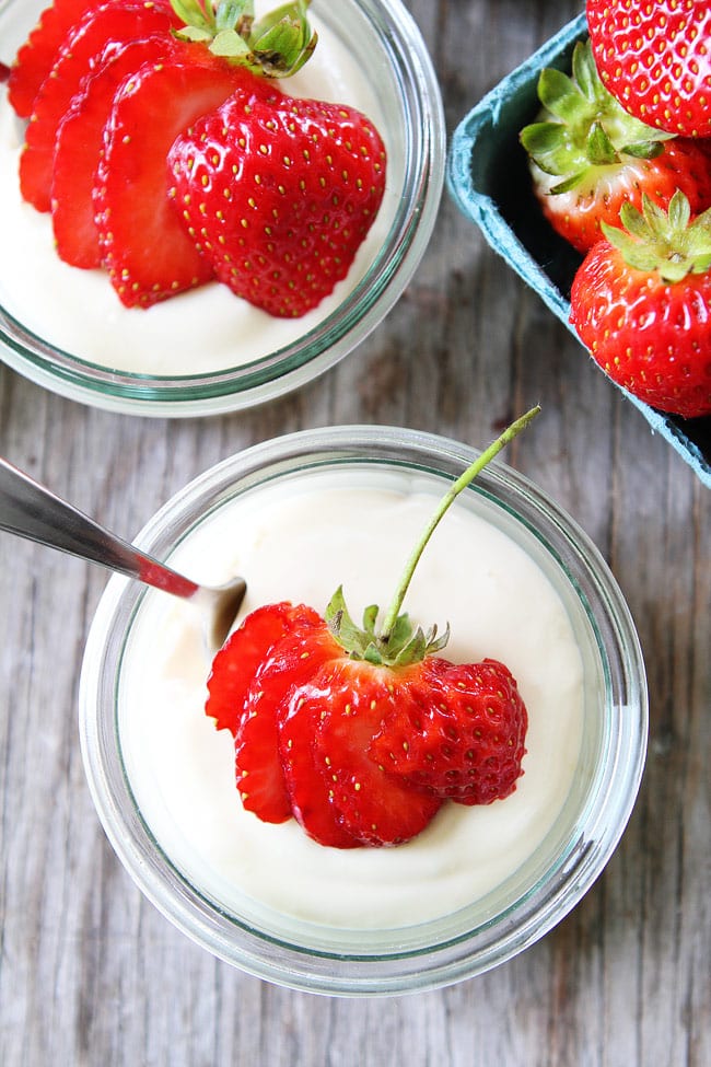 Mini No-Bake Cheesecakes Recipe on twopeasandtheirpod.com These easy no-bake cheesecakes are always a favorite! Everyone LOVES them! Mini No-Bake Cheesecakes Recipe